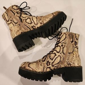 Vince Camuto “Mecale” Leather Python Snake Print Combat Boots | Size 8.5 | NWOB